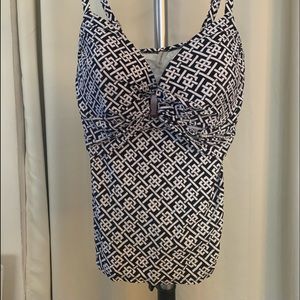 NWOT LANDS’ END tanking top adjustable size 10